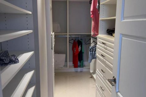 Condo in Hollywood, Florida, 2 bedrooms № 2175507 - photo 14