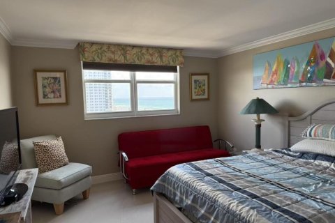 Condo in Hollywood, Florida, 2 bedrooms № 2175507 - photo 17