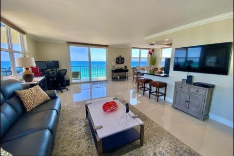 Condo in Hollywood, Florida, 2 bedrooms № 2175507 - photo 10