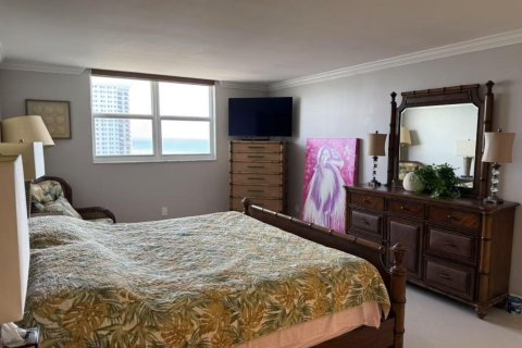 Condo in Hollywood, Florida, 2 bedrooms № 2175507 - photo 12