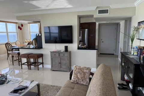 Condo in Hollywood, Florida, 2 bedrooms № 2175507 - photo 8