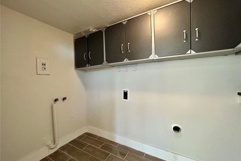 Casa en alquiler en Saint Petersburg, Florida, 3 dormitorios, 166.11 m2 № 1905188 - foto 22