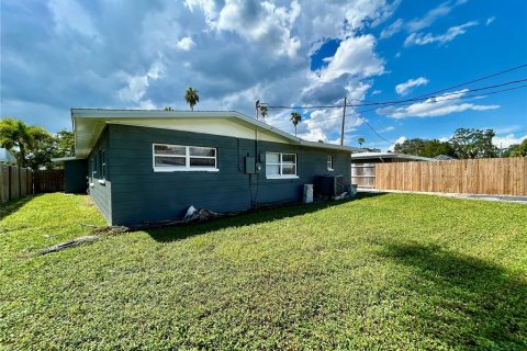Casa en alquiler en Saint Petersburg, Florida, 3 dormitorios, 166.11 m2 № 1905188 - foto 25