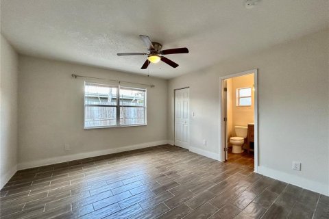 Casa en alquiler en Saint Petersburg, Florida, 3 dormitorios, 166.11 m2 № 1905188 - foto 14