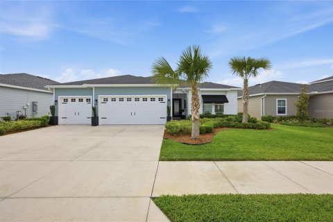Casa en Ocala, Florida 4 dormitorios, 208.84 m2 № 2110188
