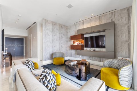 Condominio en venta en Sunny Isles Beach, Florida, 2 dormitorios, 189.71 m2 № 1708027 - foto 7