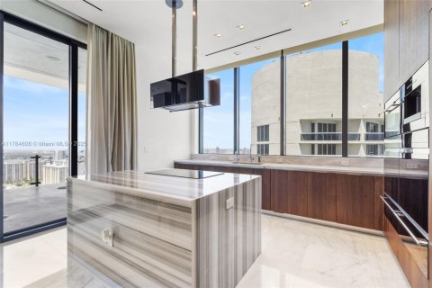 Condominio en venta en Sunny Isles Beach, Florida, 2 dormitorios, 189.71 m2 № 1708027 - foto 20