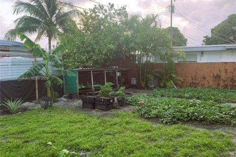 Купить коммерческую недвижимость в Хайалиа, Флорида 260.96м2, № 2012313 - фото 20