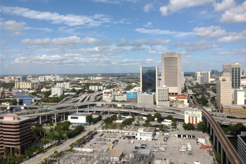 Copropriété à louer à Miami, Floride: 1 chambre, 124.21 m2 № 1956249 - photo 14