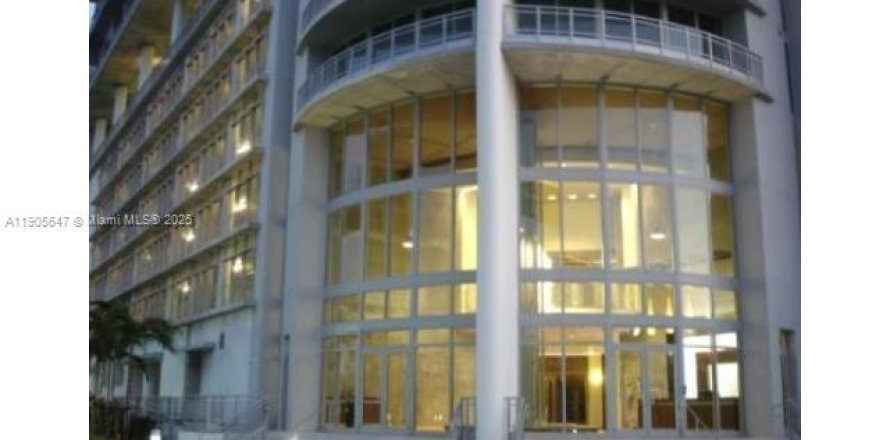 Condo à Miami, Floride, 1 chambre  № 1956249