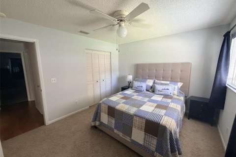 House in Ocala, Florida 2 bedrooms, 142.14 sq.m. № 2378028 - photo 10