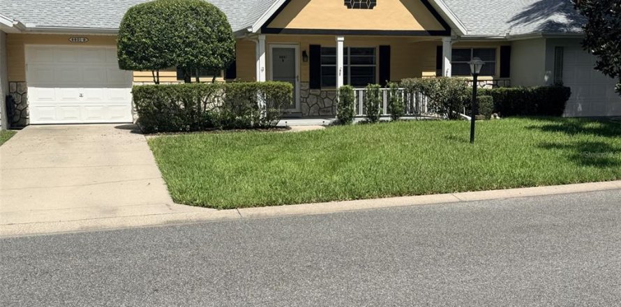 House in Ocala, Florida 2 bedrooms, 142.14 sq.m. № 2378028