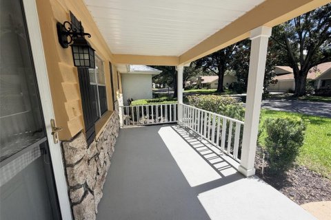 House in Ocala, Florida 2 bedrooms, 142.14 sq.m. № 2378028 - photo 2