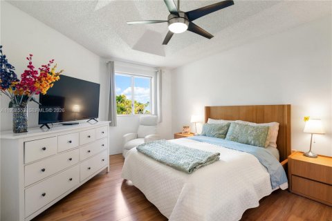 Townhouse in Homestead, Florida 3 bedrooms, 141.12 sq.m. № 1996286 - photo 23