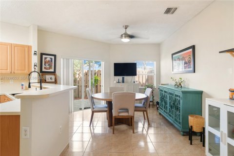 Townhouse in Homestead, Florida 3 bedrooms, 141.12 sq.m. № 1996286 - photo 30