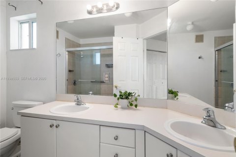 Townhouse in Homestead, Florida 3 bedrooms, 141.12 sq.m. № 1996286 - photo 24