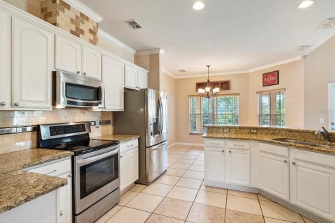 Casa en venta en Apopka, Florida, 4 dormitorios, 248.23 m2 № 1909526 - foto 13