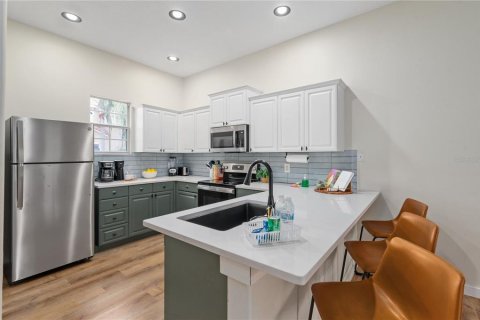 Adosado en venta en Davenport, Florida, 4 dormitorios, 163.69 m2 № 2217882 - foto 7