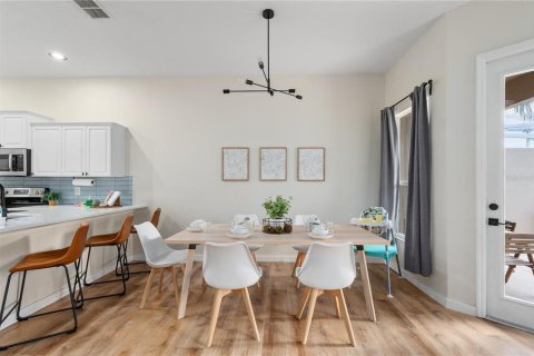 Adosado en venta en Davenport, Florida, 4 dormitorios, 163.69 m2 № 2217882 - foto 10