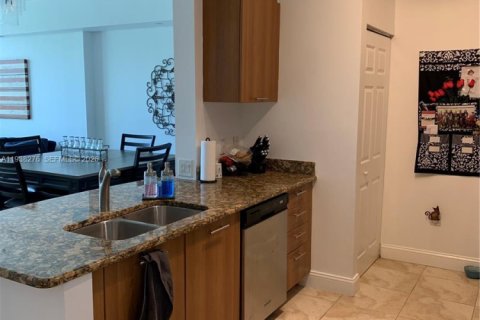 Copropriété à louer à Plantation, Floride: 1 chambre, 72.93 m2 № 1995974 - photo 3