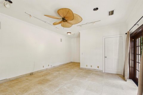 Villa ou maison à louer à West Palm Beach, Floride: 4 chambres, 313.64 m2 № 2168431 - photo 13