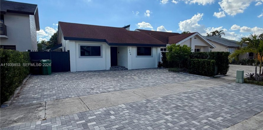 Villa ou maison à Miami, Floride 3 chambres, 157.38 m2 № 1999264