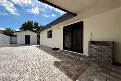 Villa ou maison à louer à Miami, Floride: 3 chambres, 157.38 m2 № 1999264 - photo 18