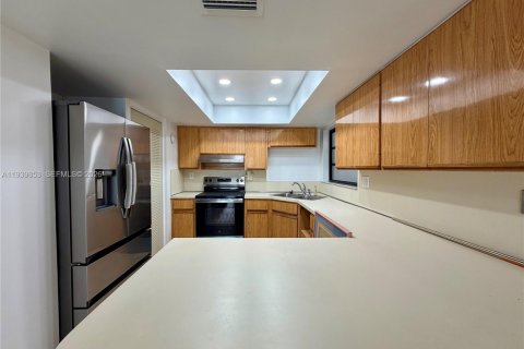 Villa ou maison à louer à Miami, Floride: 3 chambres, 157.38 m2 № 1999264 - photo 8