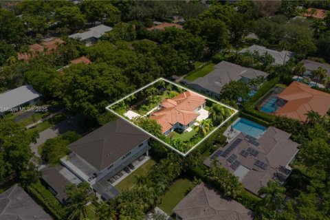 Casa en venta en Coral Gables, Florida, 4 dormitorios, 185.25 m2 № 1920260 - foto 29