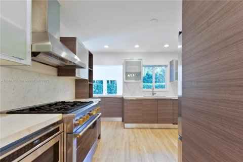 Casa en venta en Coral Gables, Florida, 4 dormitorios, 185.25 m2 № 1920260 - foto 15