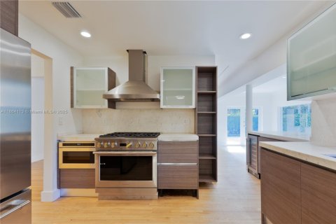 Casa en venta en Coral Gables, Florida, 4 dormitorios, 185.25 m2 № 1920260 - foto 4