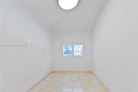 Casa en venta en Coral Gables, Florida, 4 dormitorios, 185.25 m2 № 1920260 - foto 18