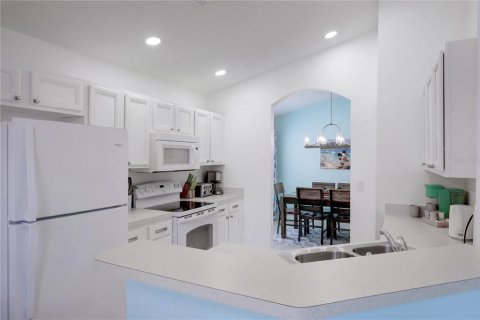 Villa ou maison à vendre à Kissimmee, Floride: 5 chambres, 215.25 m2 № 2413960 - photo 8
