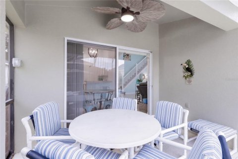 Villa ou maison à vendre à Kissimmee, Floride: 5 chambres, 215.25 m2 № 2413960 - photo 27