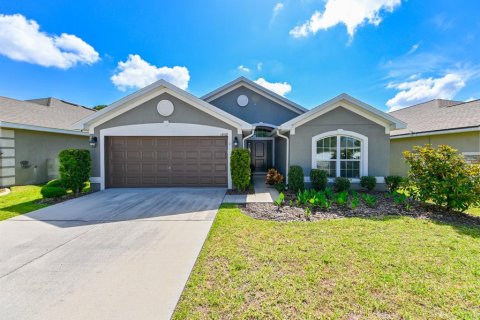 House in Wimauma, Florida 4 bedrooms, 191.84 sq.m. № 1536302 - photo 1