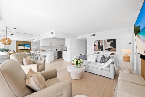 Condo in Boca Raton, Florida, 1 bedroom  № 2188035 - photo 2