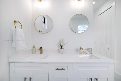 Villa ou maison à vendre à Port Charlotte, Floride: 4 chambres, 165.64 m2 № 1943488 - photo 20