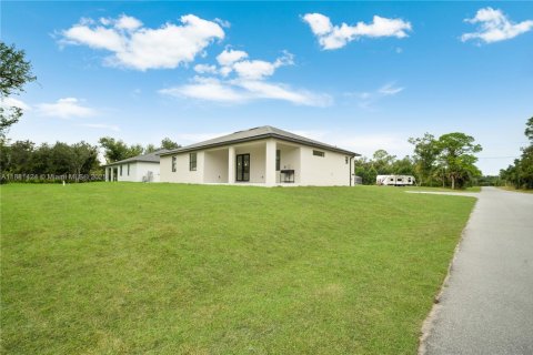 Villa ou maison à vendre à Port Charlotte, Floride: 4 chambres, 165.64 m2 № 1943488 - photo 24