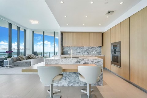 Condominio en venta en Miami Beach, Florida, 4 dormitorios, 295.99 m2 № 1935058 - foto 5