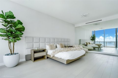 Condominio en venta en Miami Beach, Florida, 4 dormitorios, 295.99 m2 № 1935058 - foto 10