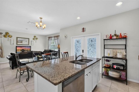 Townhouse in Port Orange, Florida 3 bedrooms, 153.1 sq.m. № 2216146 - photo 6