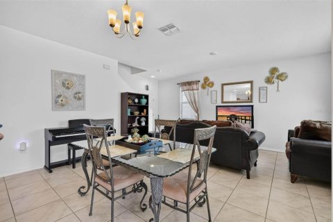 Townhouse in Port Orange, Florida 3 bedrooms, 153.1 sq.m. № 2216146 - photo 3
