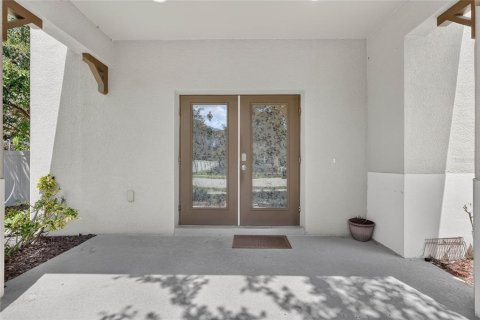 Townhouse in Port Orange, Florida 3 bedrooms, 153.1 sq.m. № 2216146 - photo 2