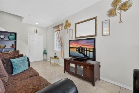 Townhouse in Port Orange, Florida 3 bedrooms, 153.1 sq.m. № 2216146 - photo 12