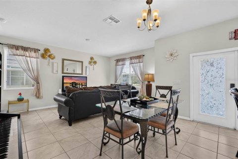 Townhouse in Port Orange, Florida 3 bedrooms, 153.1 sq.m. № 2216146 - photo 4