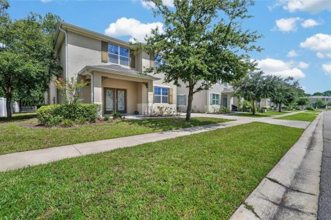 Townhouse in Port Orange, Florida 3 bedrooms, 153.1 sq.m. № 2216146 - photo 21