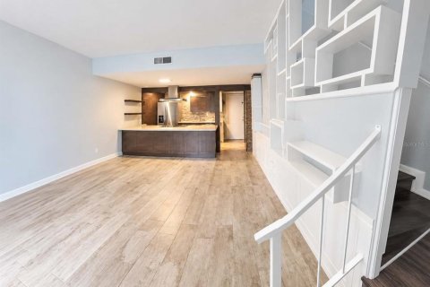 Touwnhouse à louer à Ocala, Floride: 2 chambres, 88.44 m2 № 2419323 - photo 3