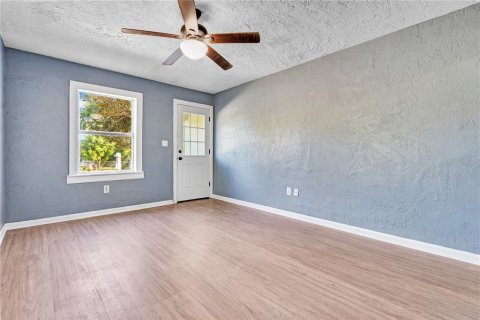 Immobilier commercial à vendre à Orlando, Floride: 4 chambres, 143.26 m2 № 2432673 - photo 29