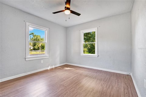 Immobilier commercial à vendre à Orlando, Floride: 4 chambres, 143.26 m2 № 2432673 - photo 15