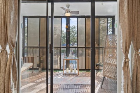 Condo in Orlando, Florida, 2 bedrooms  № 2108636 - photo 19